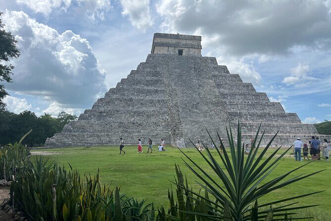 Deluxe Chichen Itza Ruins, Cenote & Valladolid Day Trip - Key Points