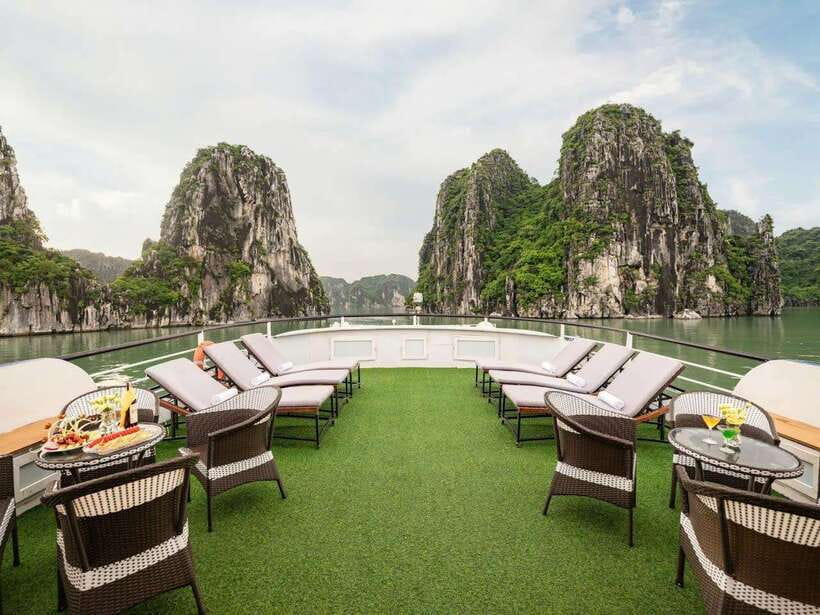 DELUXE CRUISE HALONG: SUNG SOT CAVE– TITOP ISLAND– LUON CAVE - Kayaking and Bamboo Boat Adventure at Luon Cave