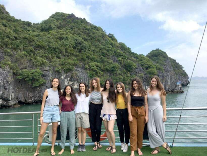 DELUXE CRUISE HALONG: SUNG SOT CAVE– TITOP ISLAND– LUON CAVE - Relaxation and Hiking at Titop Island