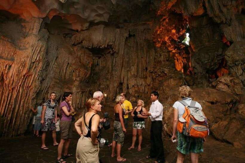 DELUXE CRUISE HALONG: SUNG SOT CAVE– TITOP ISLAND– LUON CAVE - Sunset Celebration on the Cruise