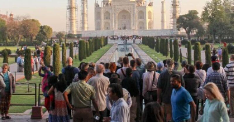 Deluxe One-Day Agra Tour From Delhi - Guided Experience