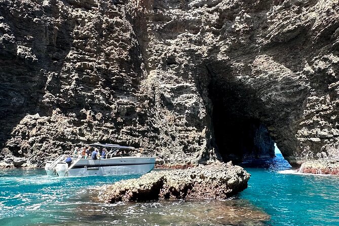 Deluxe Power Catamaran - Pricing and Cancellation Policy