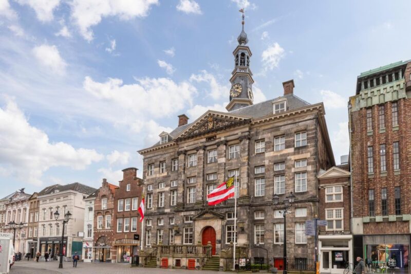 Den Bosch in 1 Day: Walking Tour - Audioguide in 7 Languages - Audio Guide Features