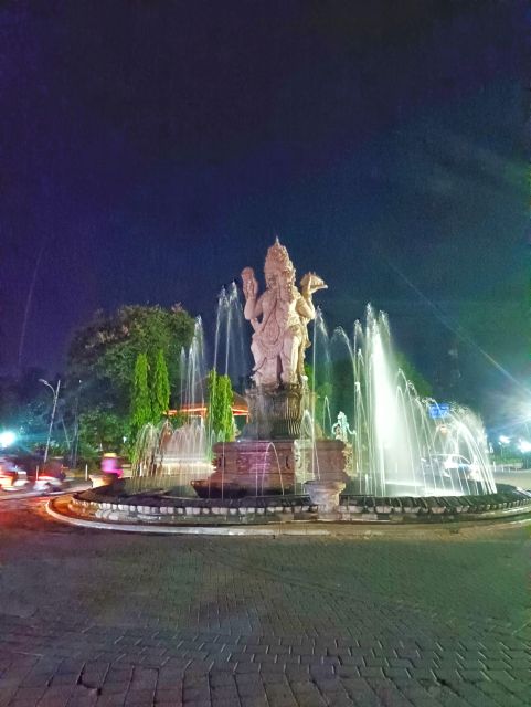Denpasar: Bali Night Walking and Food Tour - Discovering Balinese History