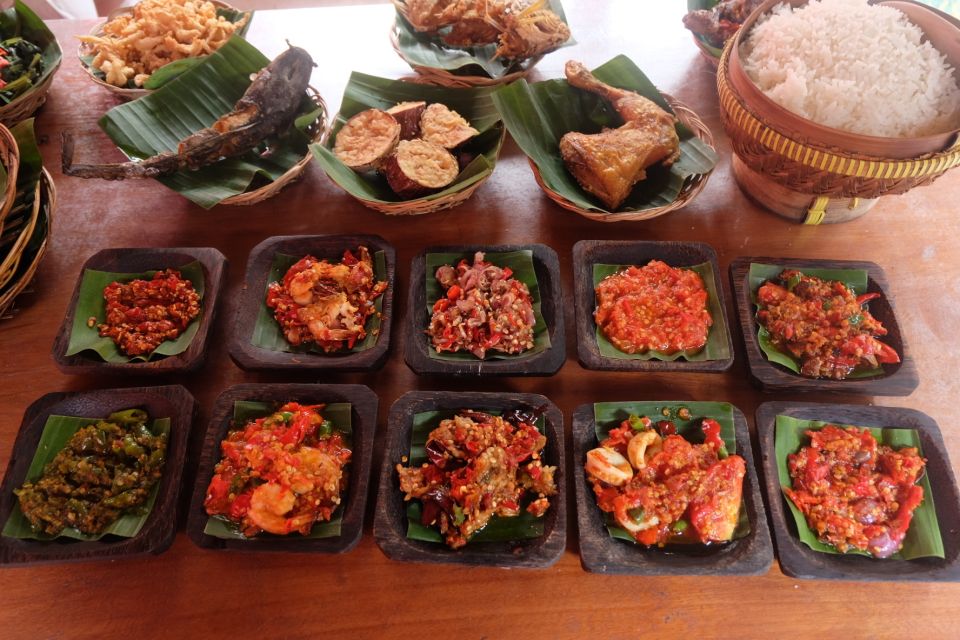 Denpasar: Night Street Food Walking Tour - Taste Balinese Delicacies