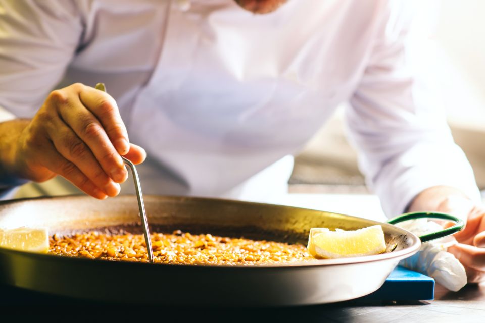 Denver : Paella Cooking Class With Local Chef - Essential Cooking Techniques