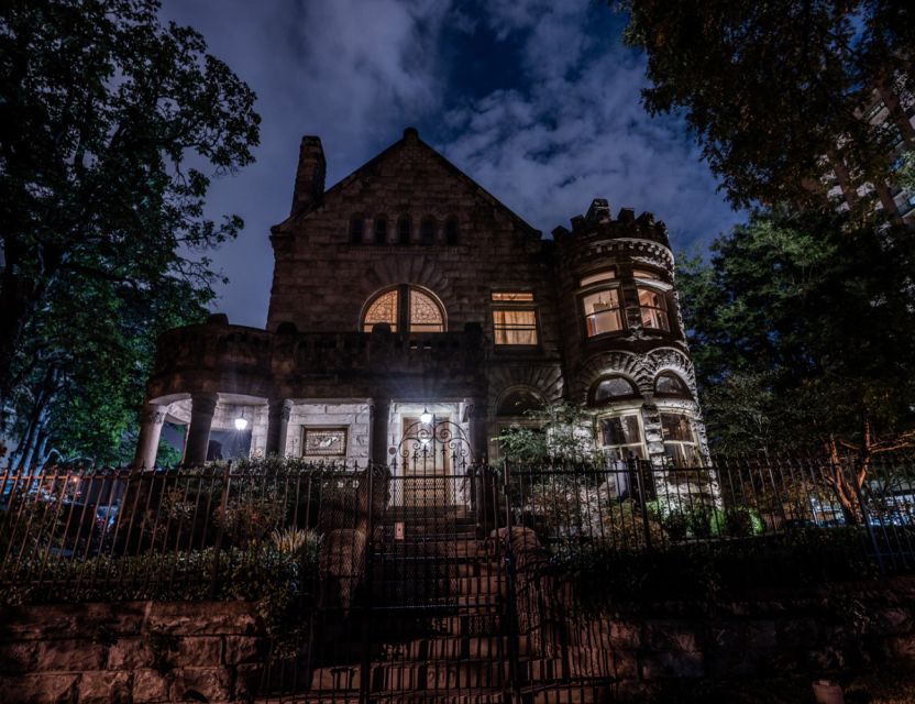 Denver: Terrors Boos and Booze Haunted Pub Crawl - Encounter Ghostly Encounters