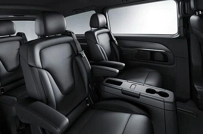 Departure by MiniVan from Barbados Island to Barbados BGI Airport - Who Will Love This Experience?