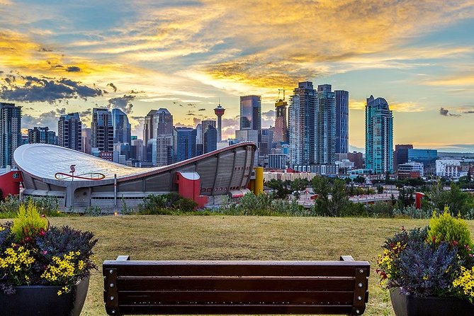Departure Private Transfer: Calgary to Calgary Airport YYC in Business Car - Wait Time and Amenities