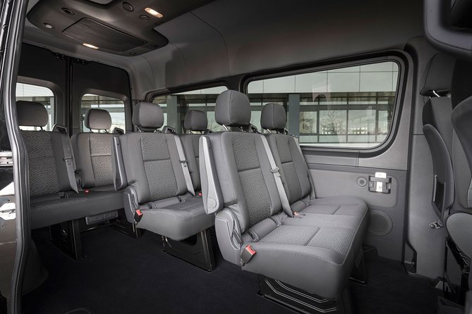 Departure Private Transfer Toronto City to Toronto Airport YYZ by SUV or Minibus - Booking and Policies