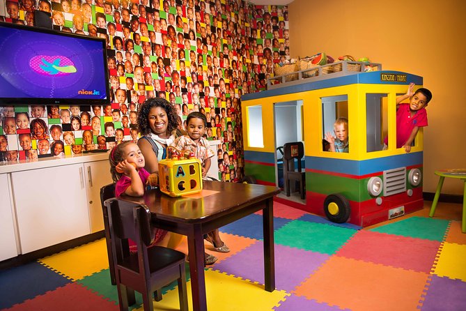 Departure Shuttle to Airport, Club Mobay Fast Track & VIP Lounge Combo - Accessibility and Participation