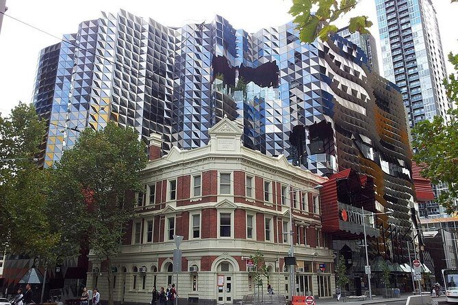 Departure Transfer from Melbourne to Melbourne Airport MEL in Van - An In-Depth Look at the Experience