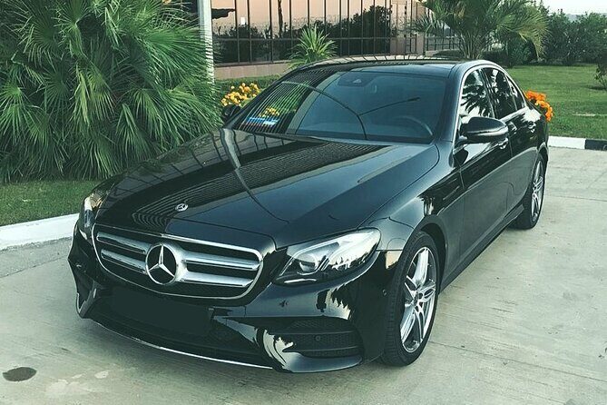 Departure Transfer from Paris to Paris Airport CDG in Private Car - Key Points