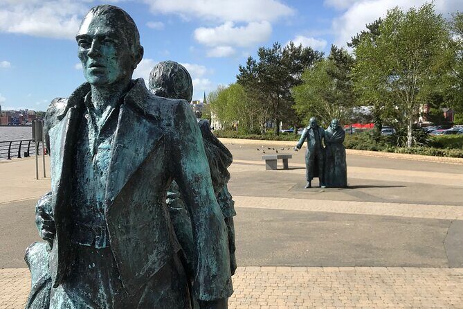 Derrie Danders: A Self-Guided Audio Tour of the Quayside and North City - Key Points