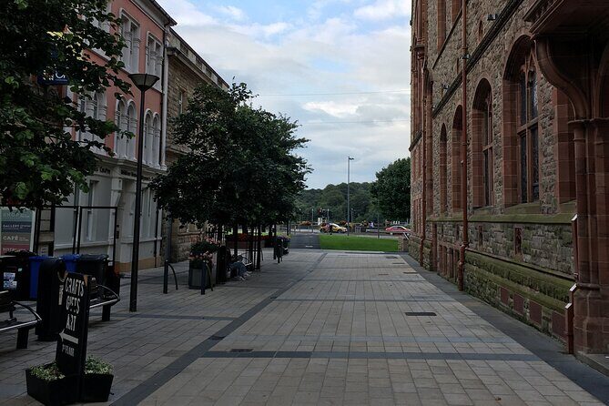 Derrie Danders: Highlights of the Walled City a Self-Guided Audio Tour - The Sum Up: The Bottom Line