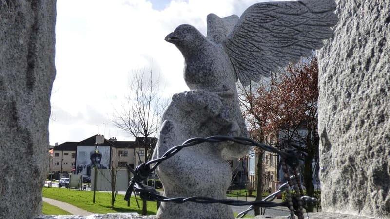 Derry: Bloody Sunday and Bogside Murals Walking Tour - The Guided Experience: Why It Works