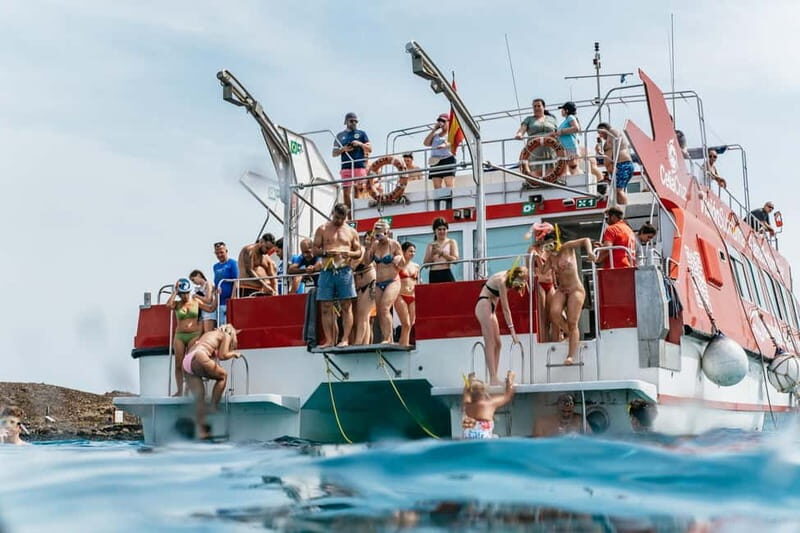 Desde Corralejo: Lobos Island Ferry with Optional Transfer - The Journey: Short, Sweet, and Scenic