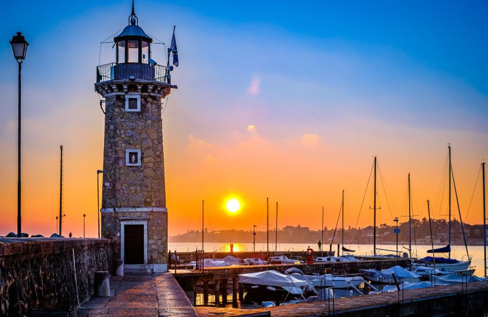 Desenzano:Sunset Walking and Boat Tour With Drink on Board - Itinerary Highlights