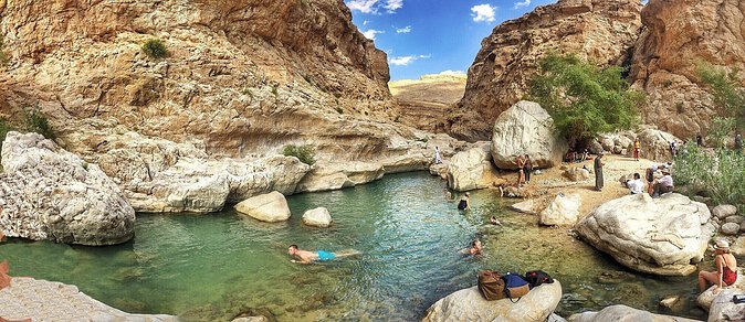 Desert Experience: Wahiba Sands & Wadi Bani Khalid Full-Day Tour - Experience Highlights