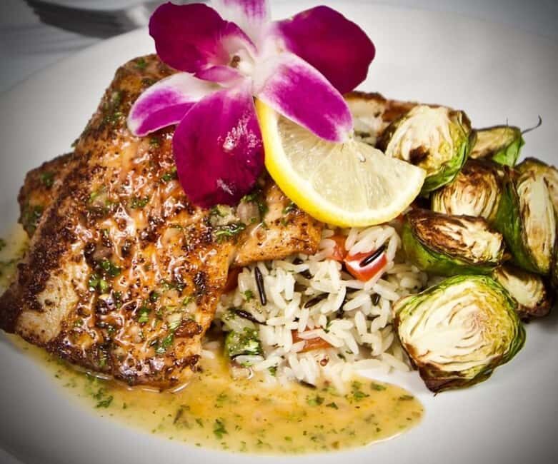 Destin: Sunset Dinner Cruise with Live Music - Key Points