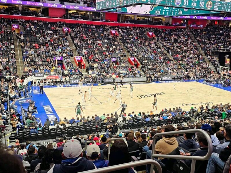 Detroit: Detroit Pistons Basketball Game Ticket - What You Can Expect from This NBA Experience