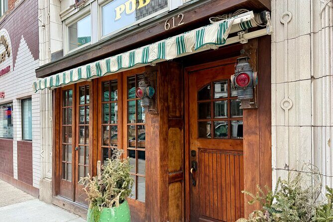 Detroit Downtown Food Tour: 6+ Iconic Tastings in Motor City - The Guides and Atmosphere