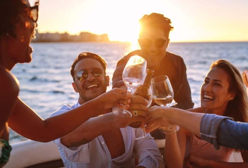 Dia: Day & Sunset Cruise with Menu by Greece's Top 100 Chef - The Scenic Stop at Rocca a Mare Fortress