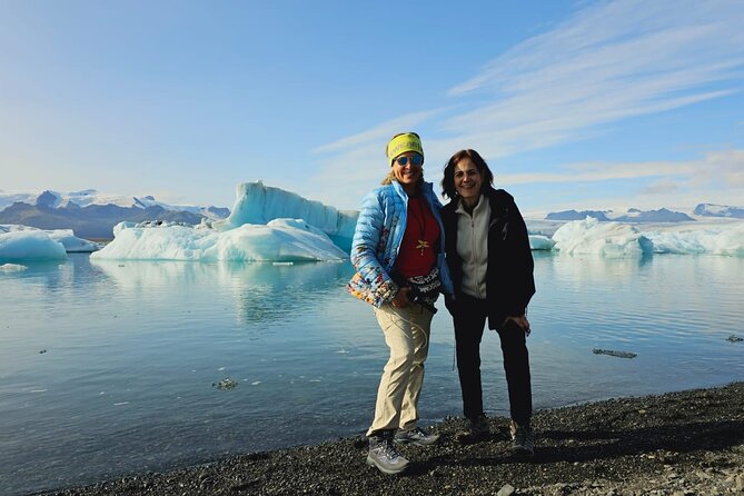 Diamond Beach & Jökulsárlón Floating Glacier Guided Day Tour - Tour Details