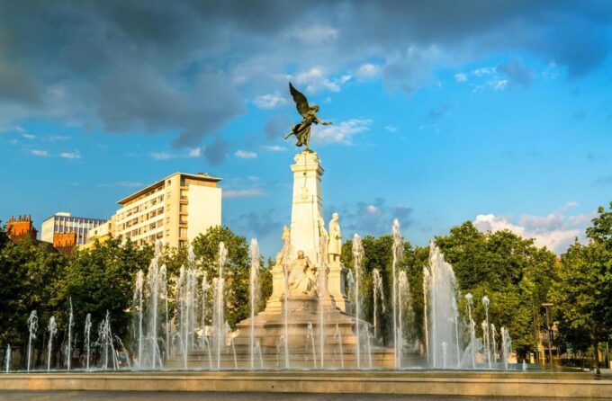 Dijon: Express Walk With a Local in 60 Minutes - Adapting the Itinerary
