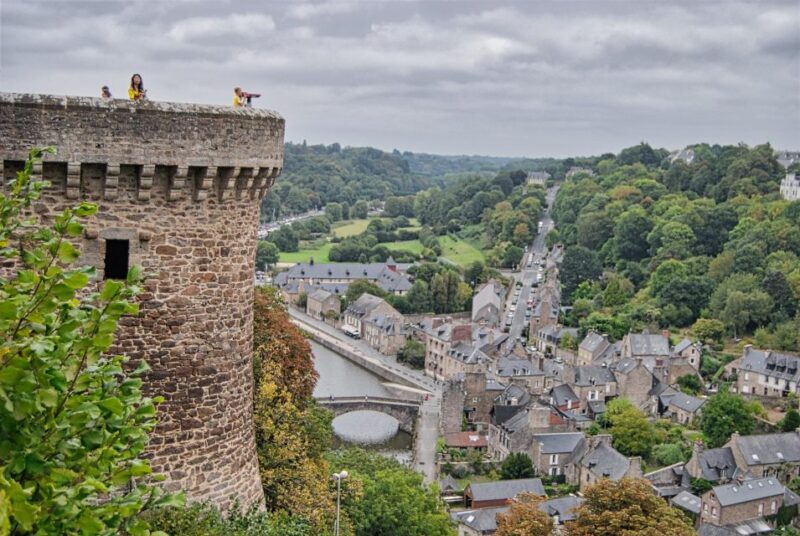 Dinan: Private Guided Walking Tour - Experience Details