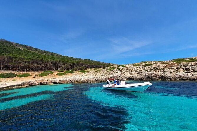 Dinghy excursion to the Egadi Islands with tasting on board - An In-Depth Look at the Dinghy Excursion to the Egadi Islands