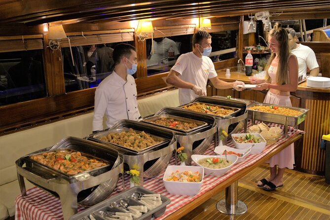 Dinner Cruise With Oriental Show & Seafood Buffet From Sharm El Sheikh - Tips for a Memorable Evening