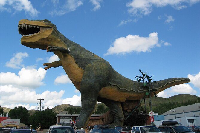 Dinosaurs, Canyons & Ghost Towns: Ultimate Drumheller Day Tour - Practical Details: Transportation, Group Size, and Timing