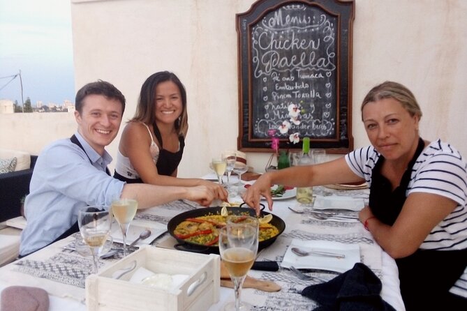 Discover 5 Secrets of Spanish Paella With a Local! - Selecting Authentic Ingredients