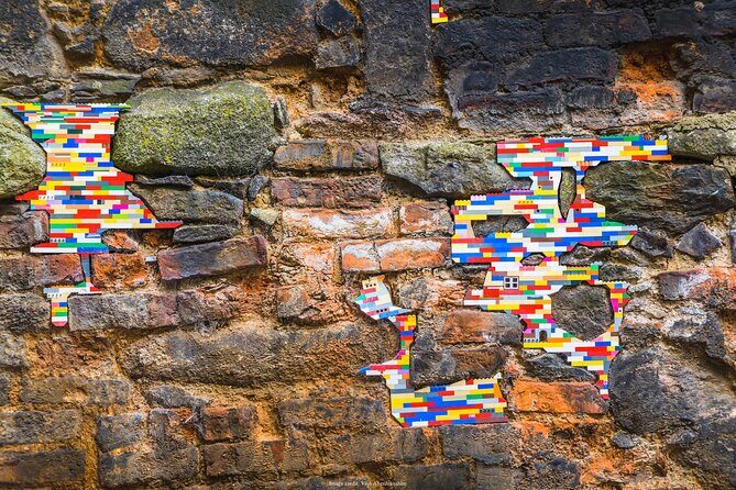 Discover Aberdeen's Amazing Street Art: Private 2-hour Tour - A Closer Look at the Street Art Tour Experience