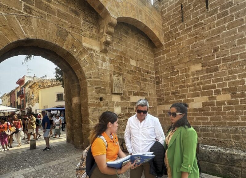Discover Alcudia's Hidden Gems: Walking Tour of the Old Town - Who Should Book This Tour?