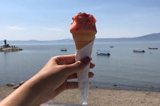 Discover Chapala - Exploring the Local Craft Market and Historic Railway Station