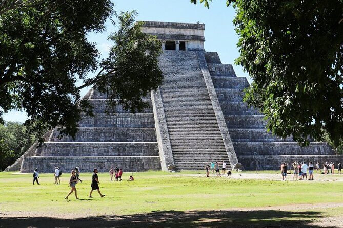 Discover Chichen Itza with Cenote Xcajum and Valladolid + lunch - Who Would Love This Tour?
