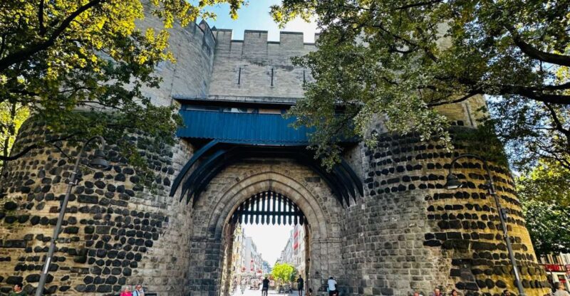 Discover Cologne`s Urban District EIGELSTEIN Walking Tour - Meeting Point and Customer Feedback