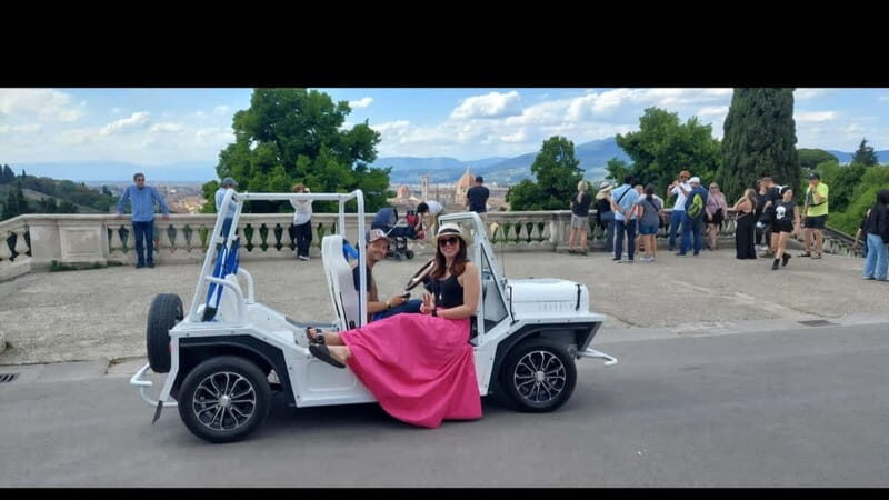 Discover Florence with Wine Tasting like a local - Setting the Scene: A Stylish Vintage Ride Through Florence