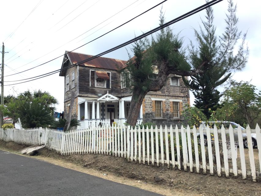 Discover Grenada With Lunch at a Local Restaurant - Tour Inclusion and Exclusion Details