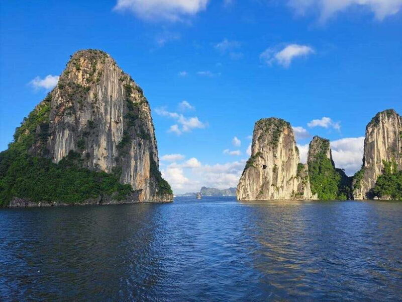 Discover Halong Bay 4-hour Scenic Cruise, Kayak, Lunch, Cave - Scenic Attractions Along the Route