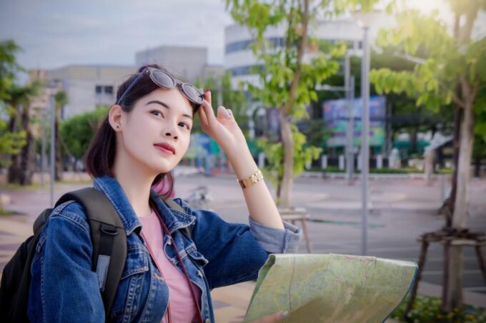 Discover Hong Kong's Treasures: A 3-Hour Family Walking Tour - Tour Guide and Languages