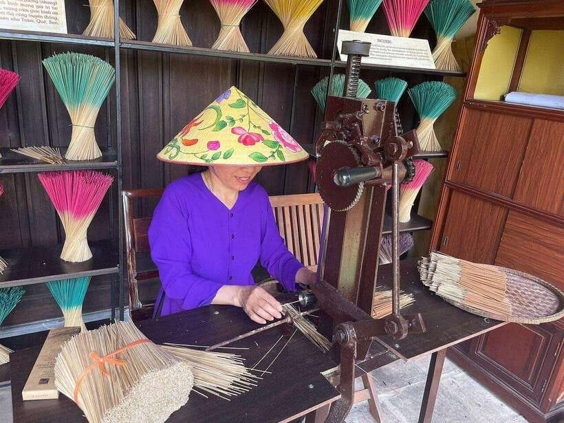 Discover Hue: Imperial City, Tombs, Local Market & Village - Vibrant Atmosphere at Dong Ba Market