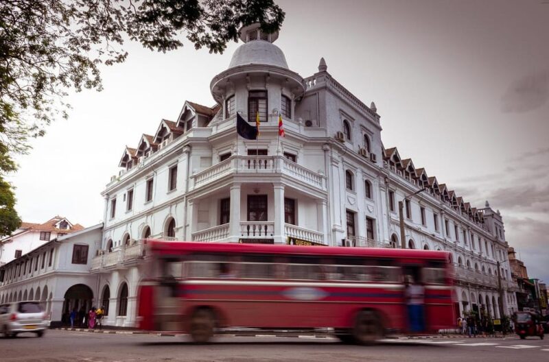Discover Kandy: Cultural Day Tour From Colombo - Peradeniya Botanical Garden