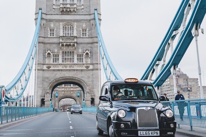 Discover London in a Panoramic Black Cab - Parliament Square & Big Ben