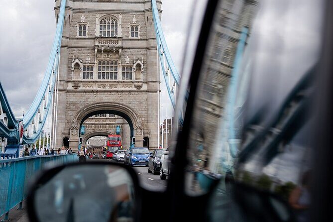 Discover London in a Panoramic Black Cab - Prime Minister’s Residence & Tower Views