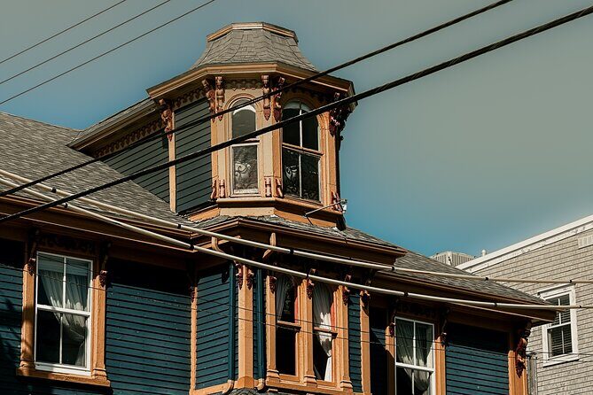 Discover Lunenburg and Mahone Bay Guided Tour - What the Reviews Say