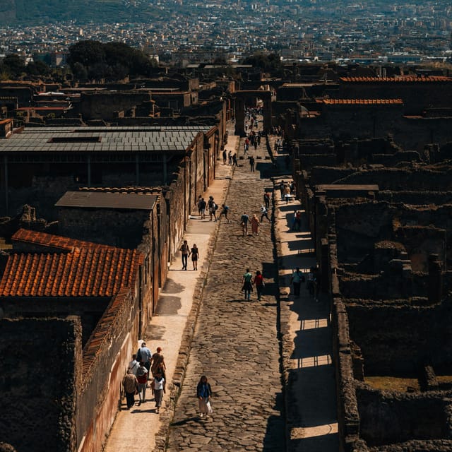 Discover Pompeii: English Walking Tour of the Buried City - Immersive Storytelling Experience