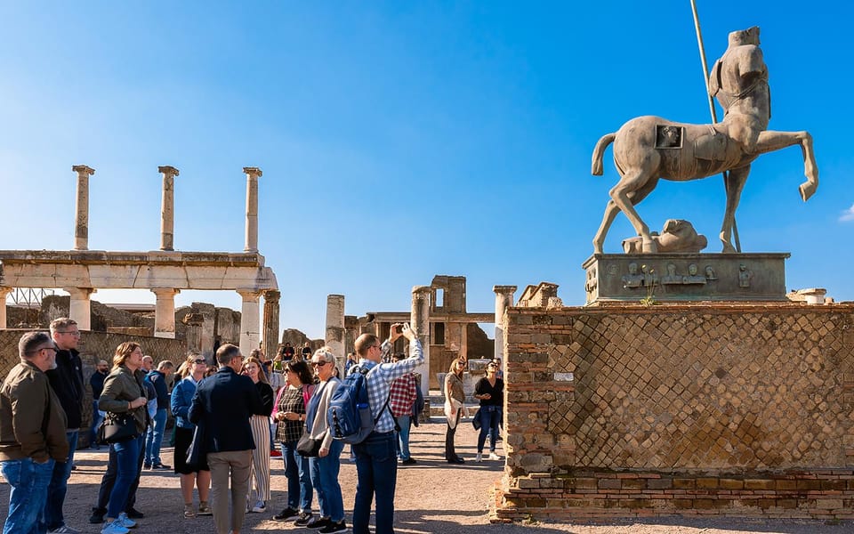 Discover Pompeii & Vesuvius: Ruins, History & Volcanic Views - Who Will Love This Tour?